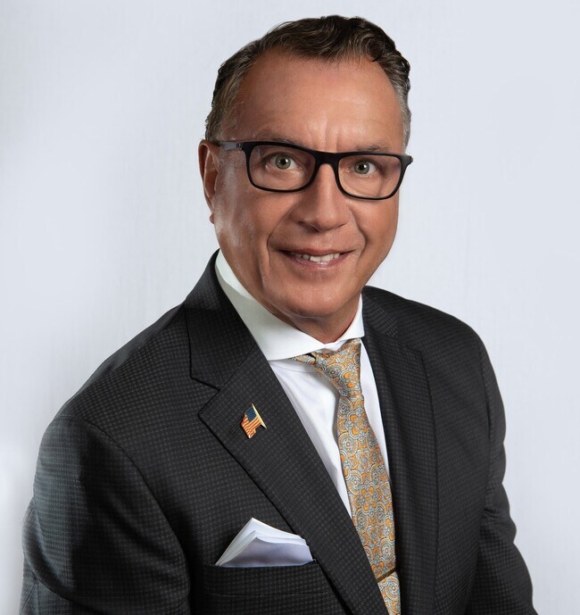 Agent Photo