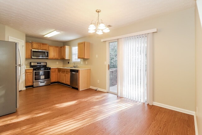 348 Springbottom Ct SE, Lawrenceville, GA 30046 - photo 6