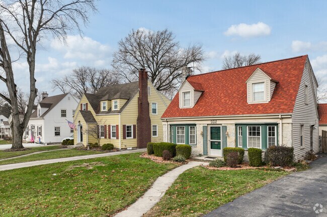 Residents of Sherwood Pettit take great pride in their homes such as this Cape Cod.