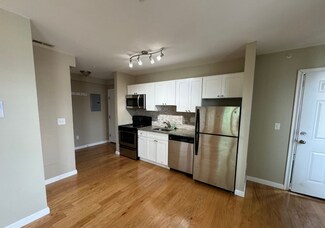 53 Chelsea St Unit 3B, Boston, MA 02128