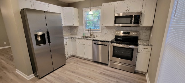 6505 Addingham Ct, Fayetteville, NC 28304 - photo 7