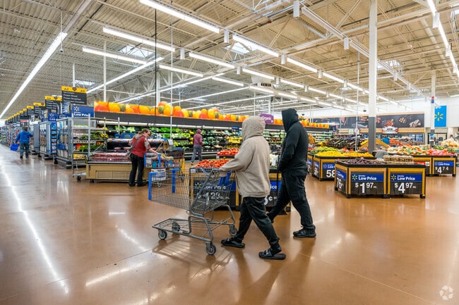 Shop for fresh groceries at Walmart in Pierre.