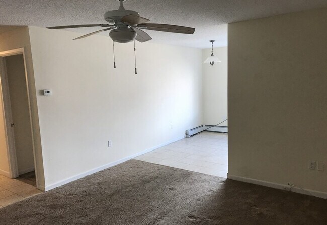 Wethersford Condominium unit A6, Hartford, CT 06114 - photo 5