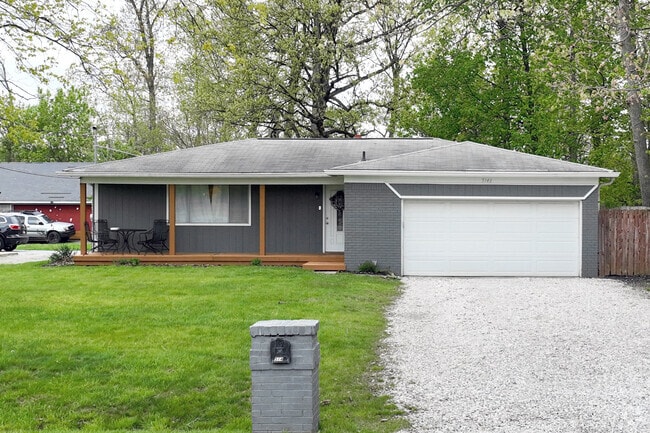 Ranch-style homes are a popular housing style in the Devonshire neighborhood.