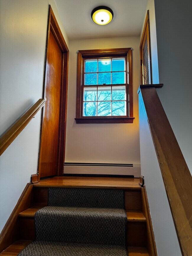 430 Wiklund Ave unit Second Floor Unit, Stratford, CT 06614 - photo 6