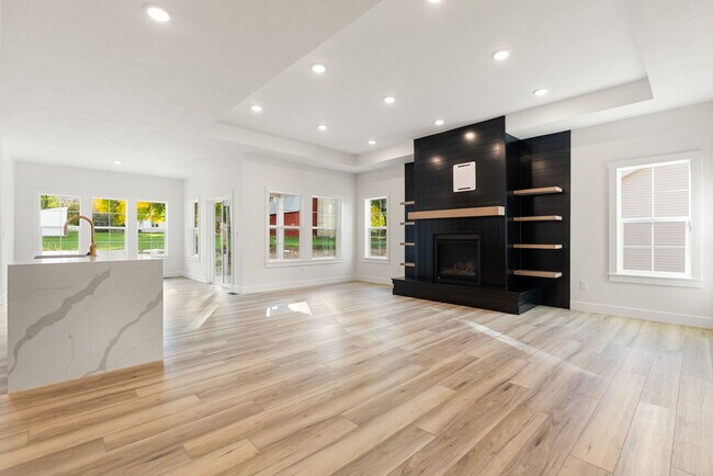 13-web-or-mls-2452-n-740 copy.jpg