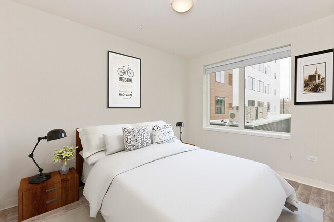 EDGE on Broadway, Chicago, IL 60660 - photo 6