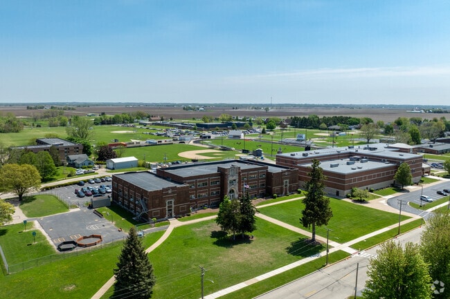 Dummer Elementary School offers a sprawling campus when viewed from above.