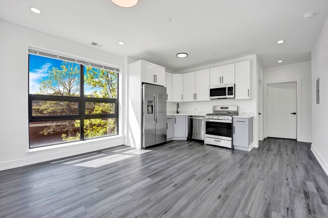 4350 W Lawrence Ave unit 408, Chicago, IL 60630 - photo 2