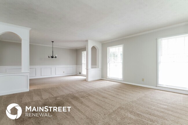 5498 Aucilla Creek Ln, Stone Mountain, GA 30087 - photo 5