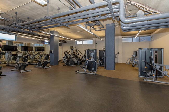 The Towers at Gateway City, Saint Louis, MO 63103 - photo 4