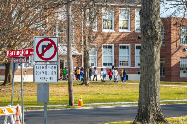 North Plainfield's West End Elementary School has a student-teacher ratio of 10 to 1.