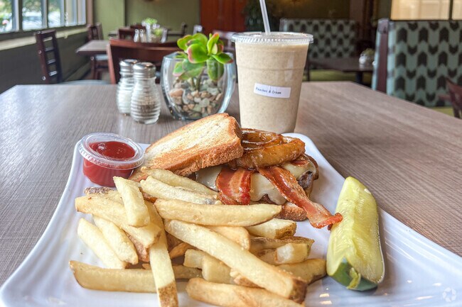 Unity Cafe is a gourmet-style breakfast and lunch dining option in the Sundial Center.