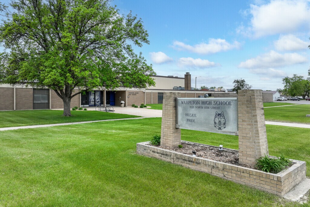 Wahpeton High School
