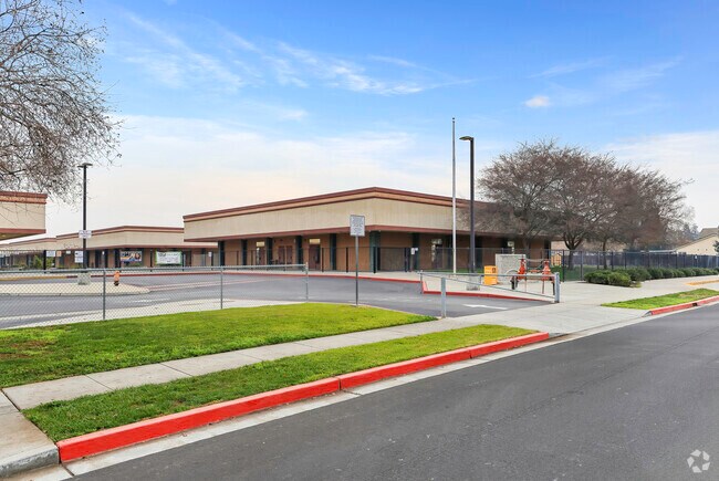 Crossroads Elementary offers exceptional educational options.