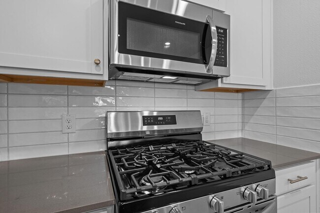 31730 Autumn Spur Ln, Hockley, TX 77447 - photo 5