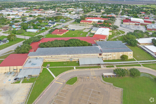 Mathis Elementary School is a public school in the Mathis Independent School District.