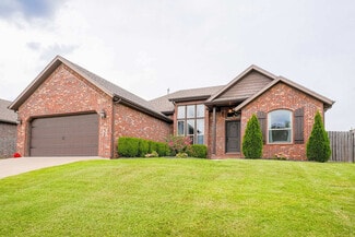 967 Glass St Unit ID1241330P, Cave Springs, AR 72718