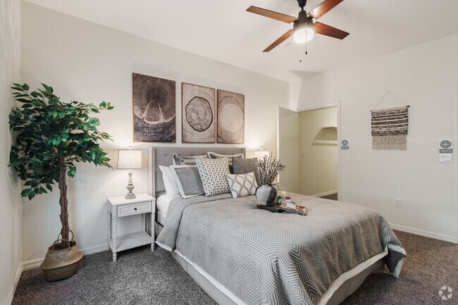 Grapevine Villa, Delano, CA 93215 - photo 5