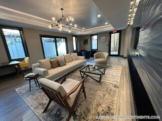 656 Saratoga St Unit 210, Boston, MA 02128