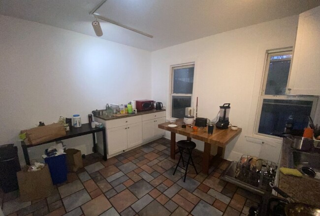 8 Sewall St unit 1, Roxbury Crossing, MA 02120 - photo 2