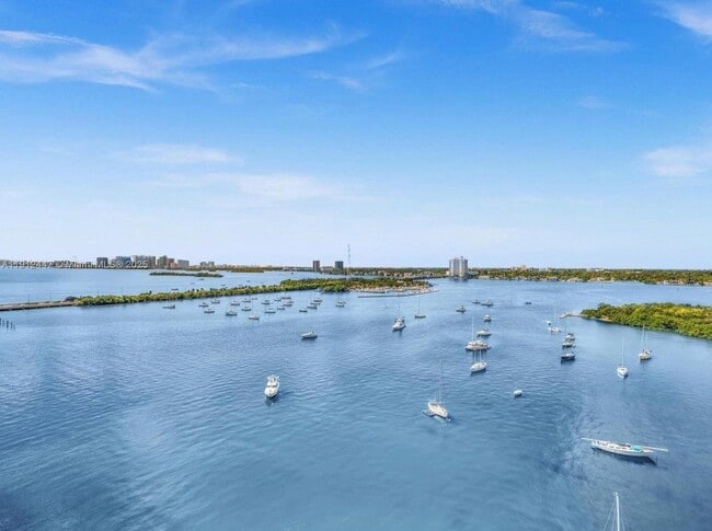 Space 01 unit 11O5, North Bay Village, FL 33141 - photo 3