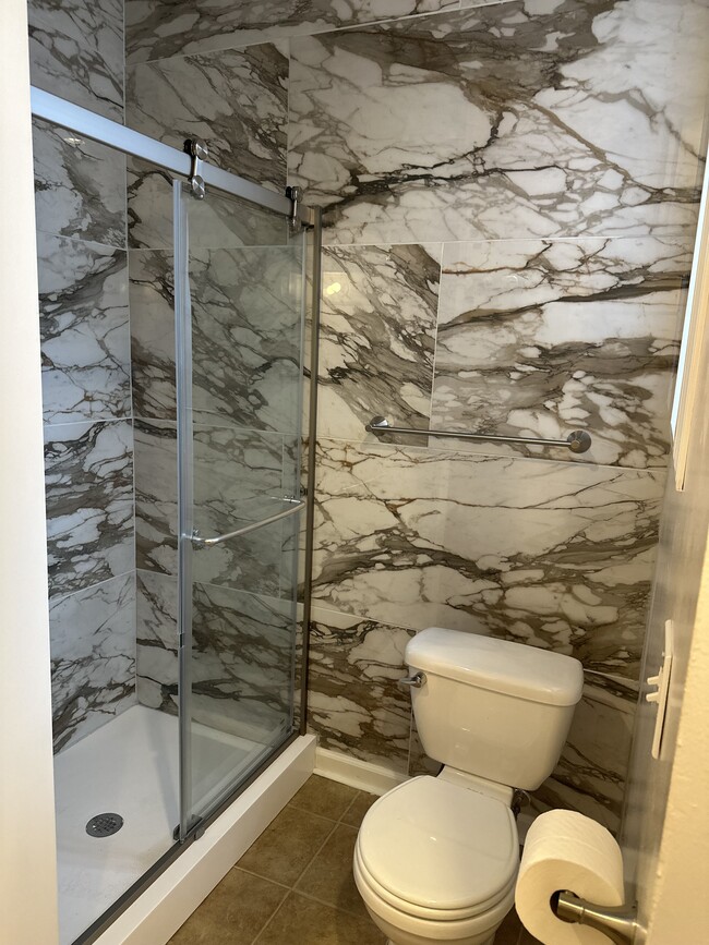 1425 S 1st St unit 2, Louisville, KY 40208 - photo 3