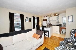 629 Chestnut Hill Ave Unit 1, Brookline, MA 02445