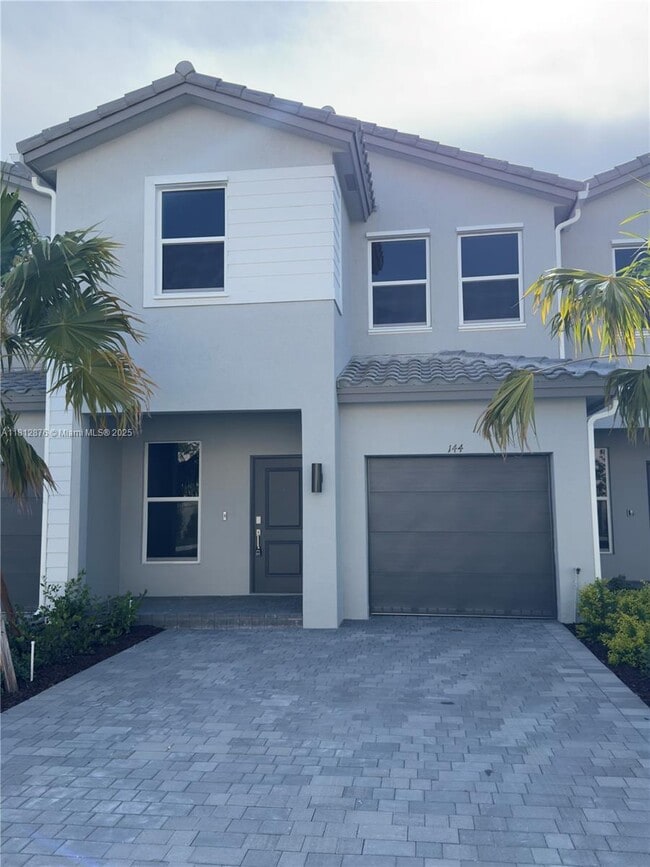 144 SW 184th Way, Pembroke Pines, FL 33029