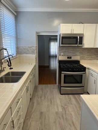 8276 Norton Ave Unit C, West Hollywood, CA 90046