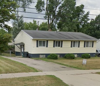 1632 Haslett Rd, East Lansing, MI 48823