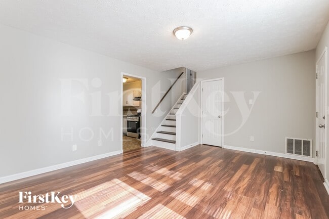 680 Springhollow Ln SW, Marietta, GA 30008 - photo 5