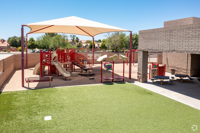 Kyrene del Milenio playground.