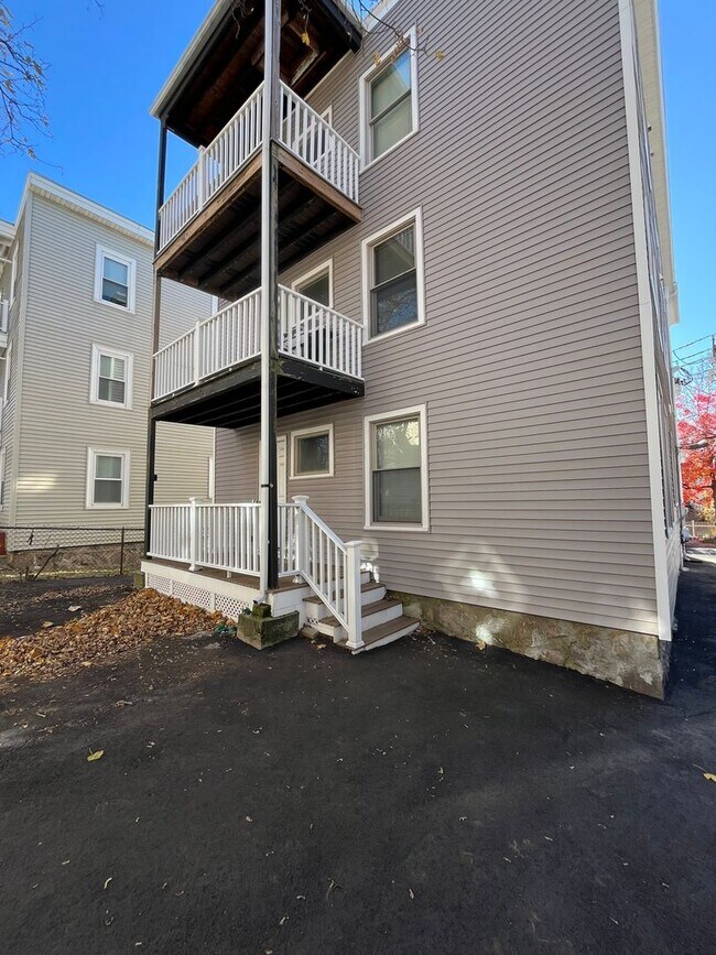 10 Ashland St, Dorchester, MA 02122 - photo 3