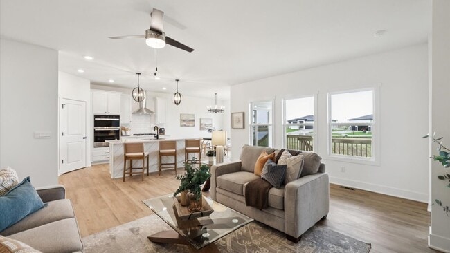 1455 NW Bull Run Ct unit 36202322, Waukee, IA 50263 - photo 4