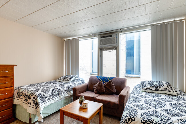 Studio - 312SF
