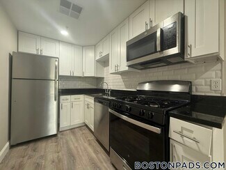 21 Kenmar Dr Unit 12, Billerica, MA 01821