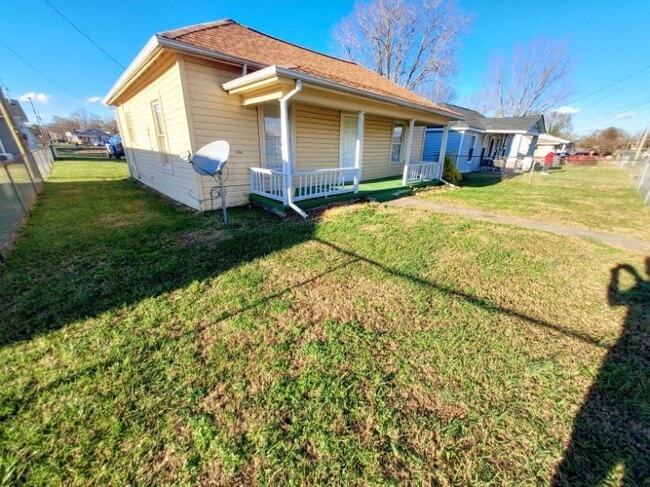 1730 Park St, Kingsport, TN 37664 - photo 2