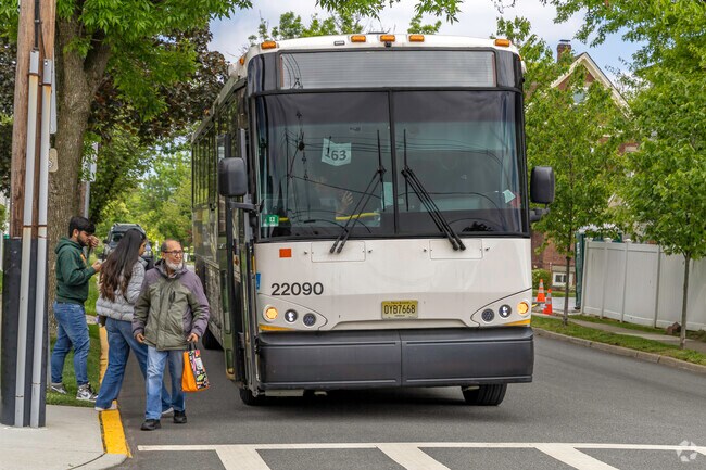 Carlstadt, NJ offers a wide array of commuting options, providing convenience and flexibility.