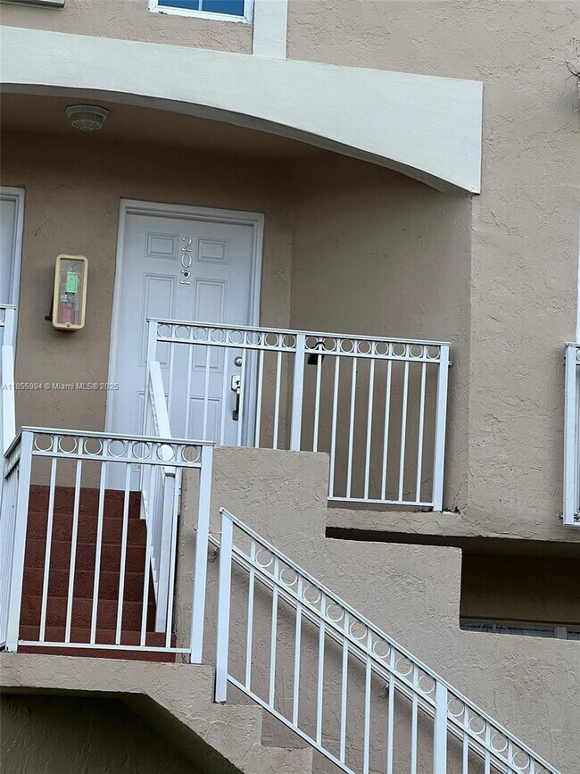 8660 NW 5th Terrace unit 15202, Miami, FL 33126 - photo 2