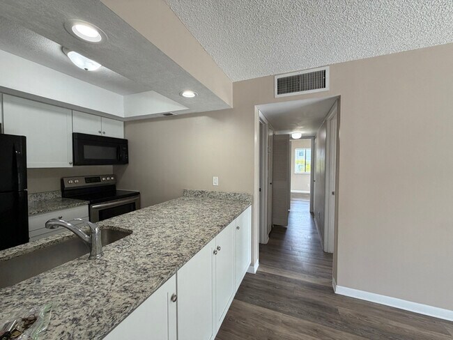 766 NW Fork Rd unit 766, Stuart, FL 34994 - photo 7