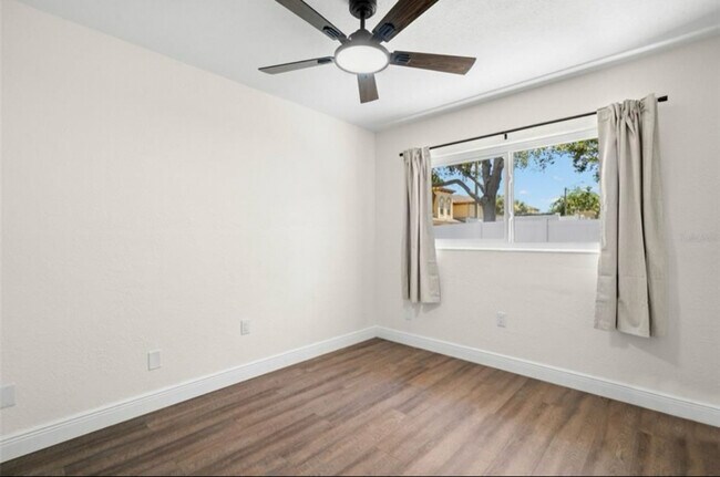 185-187 38th Ave SE unit 187, St. Petersburg, FL 33705 - photo 6