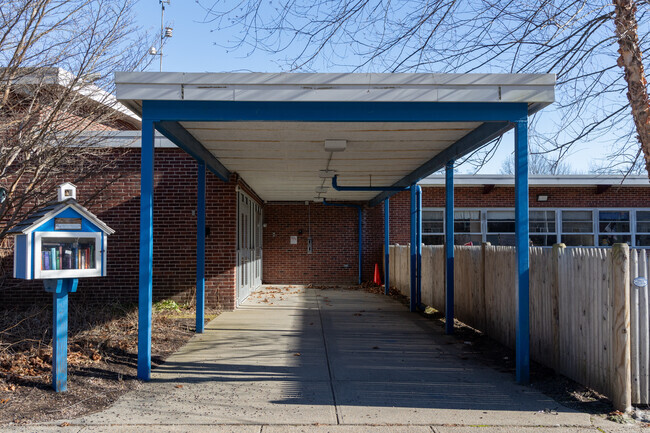 Welcome to Wakefield Elementary School in South Kingstown, RI.
