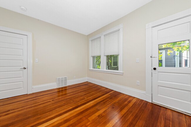 40 Brackett St unit 3, Brighton, MA 02135 - photo 5