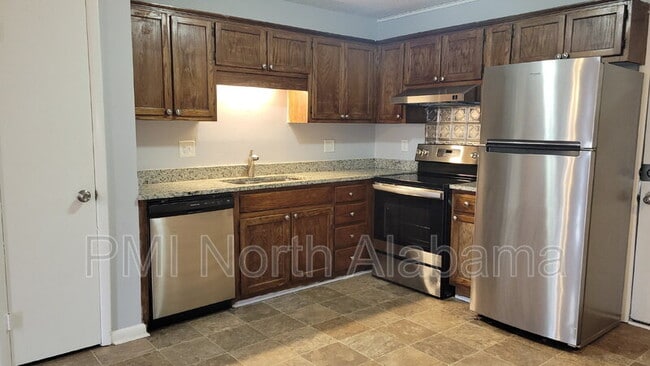 1221 Grant St SE unit 2, Decatur, AL 35601 - photo 5