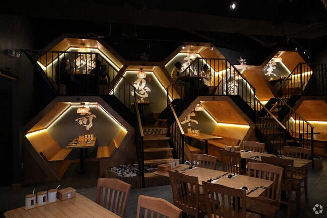 Kyuramen is a Japanese ramen house located in North Jackson.