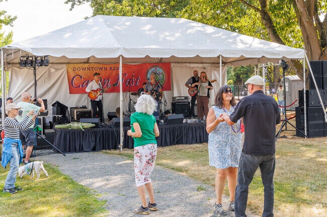 Locals can visit the annual Cajun Fest in nearby Downtown Kent during the summer.