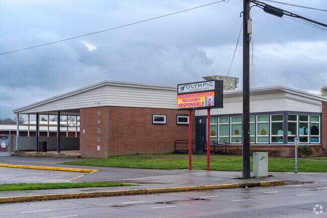 Olympic East Elementary earns an A on Niche for its amazing teachers.