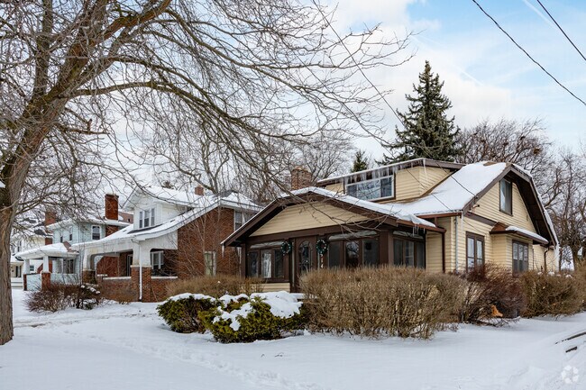 Cozy bungalow homes can be found lining the streets of University Avenue Neighborhood.