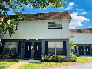 4705 NW 9th Dr, Plantation, FL 33317